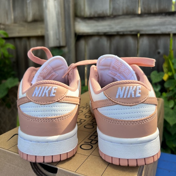 Pink Nike Dunks * NEW * - Picture 4 of 4